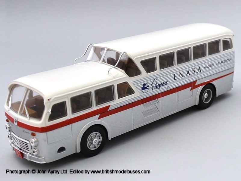 Pegaso Z 403 Monoscocca Bus 1951 Madrid Barcelona 1:43 IXO Altaya NEU